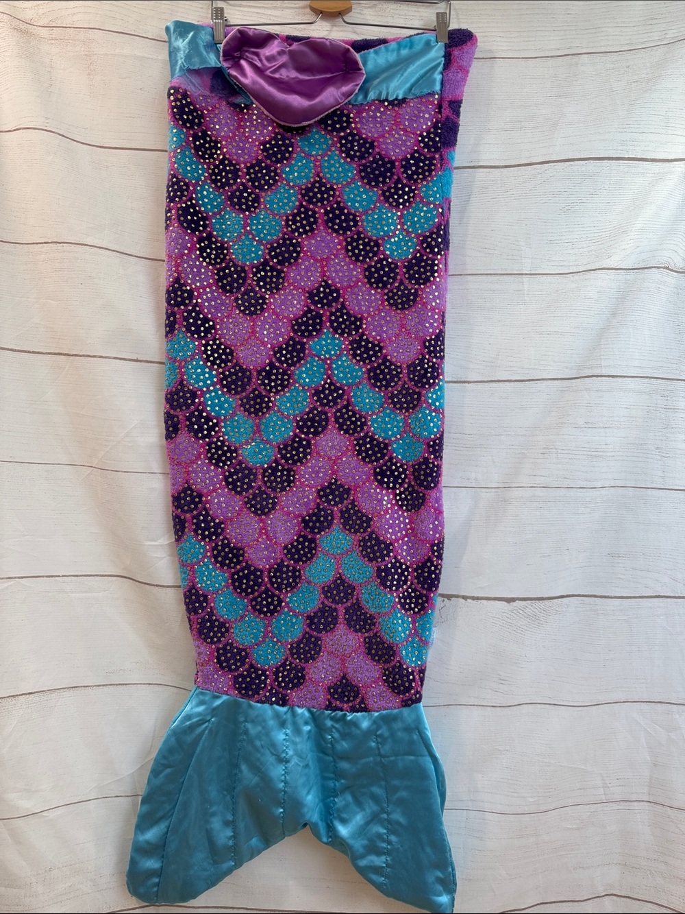Snuggie Sparkling Mermaid Tail kids sleeping bag sequins